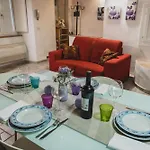 Apartment Bargello House By Francigenaapartments *