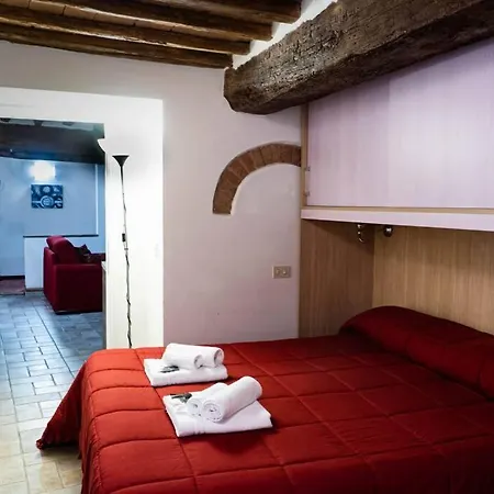 Bargello House By Francigenaapartments * Siena